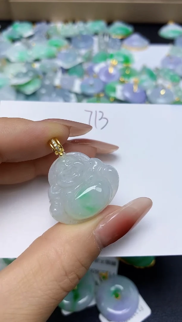 翡翠未镶嵌颈饰 天然缅甸翡翠A货