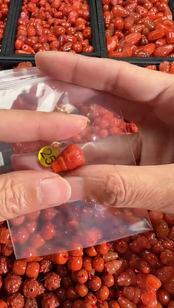 【闪购商品】南红玛瑙颈饰未镶嵌1