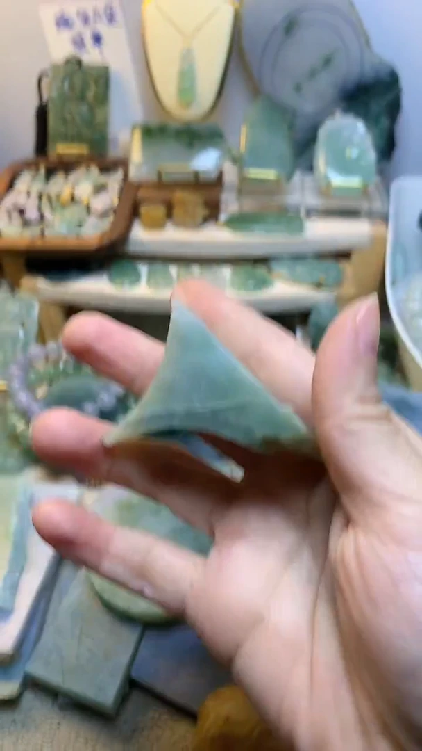 未镶嵌挂件翡翠 缅甸A货翡翠，没有运费险