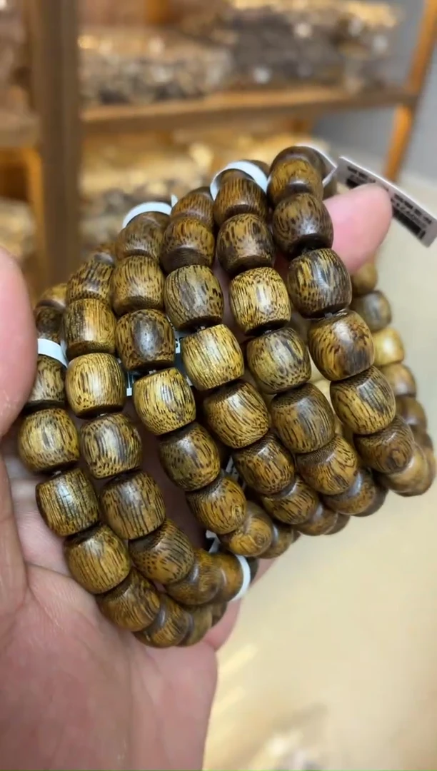 沉香手串 海南乌身圆叶老型单圈虫漏1.0多样性发其一