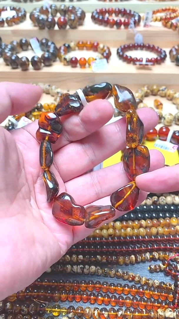 未镶嵌琥珀手链抚顺琥珀随形