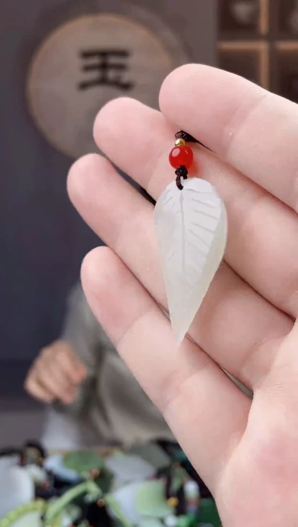 颈饰未镶嵌和田玉拍一发一，多样性发货