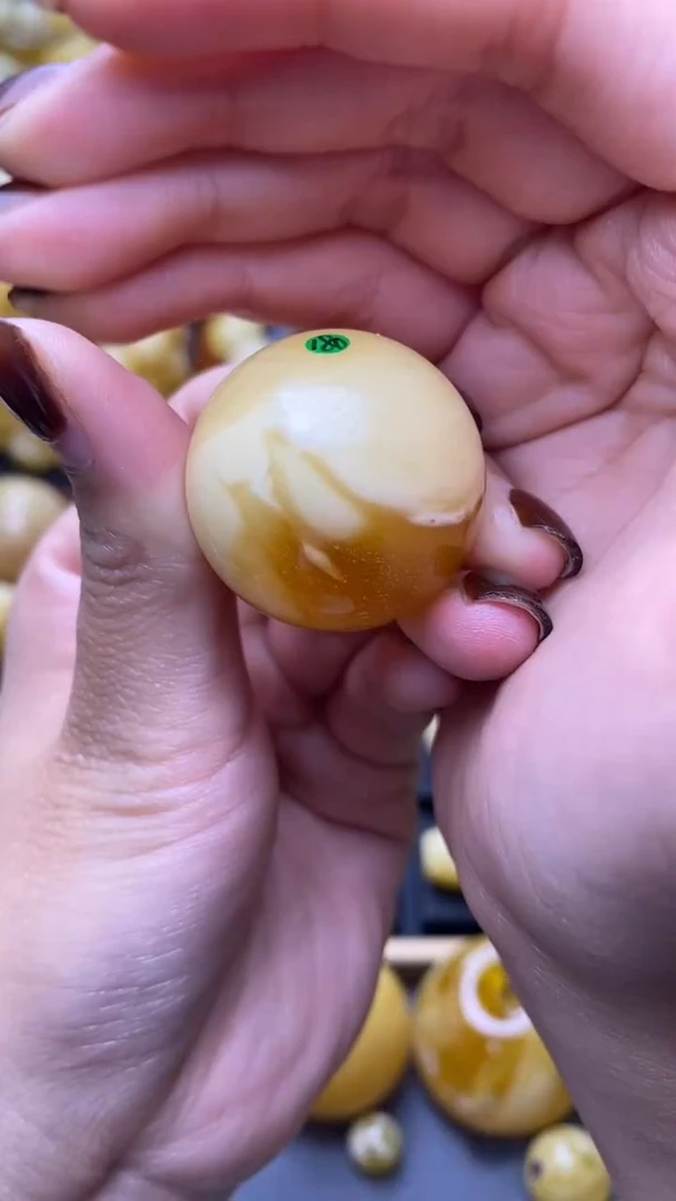 【闪购商品】琥珀裸石未镶嵌蜜蜡.47