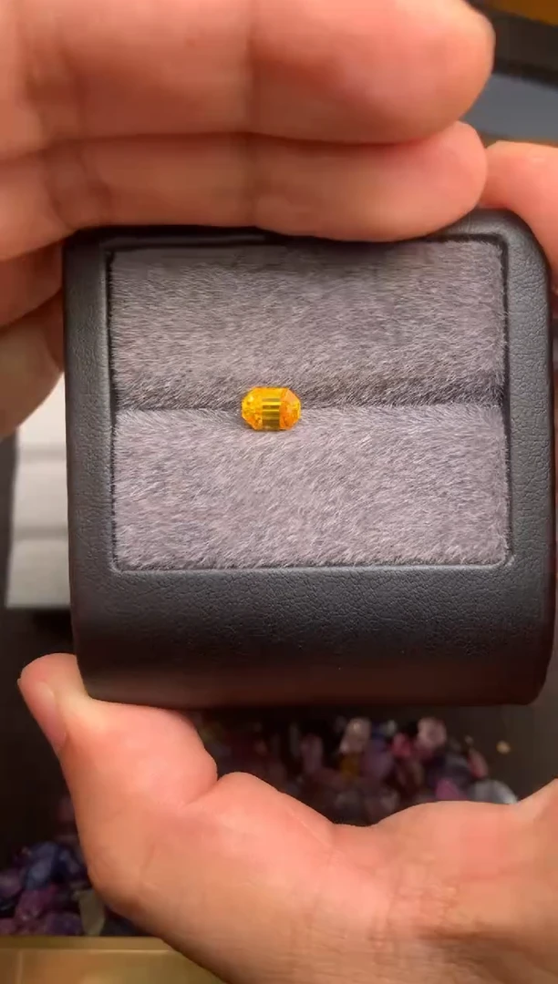 未镶嵌未镶嵌定制蓝宝石风*1.2克拉黄蓝宝