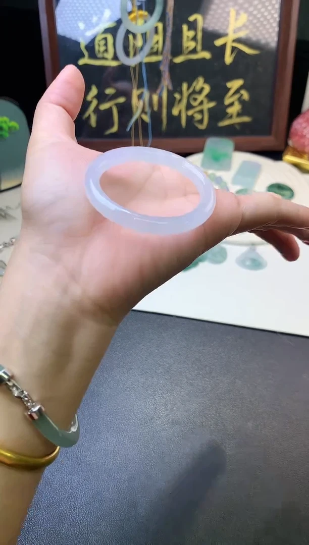 未镶嵌定制翡翠毛货