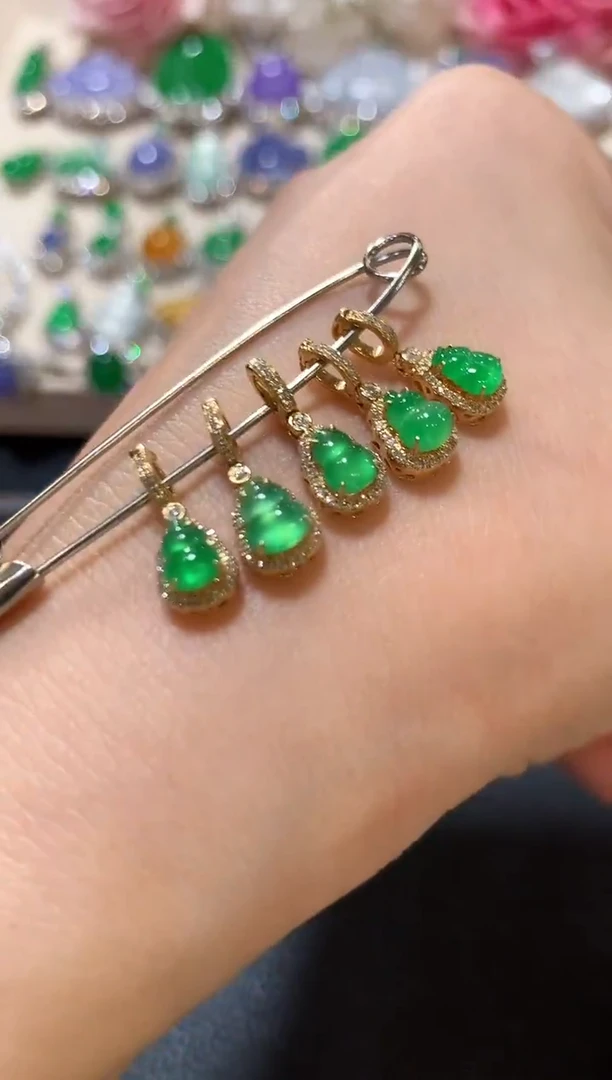 吊坠(不含链)18K金镶嵌翡翠z11多样性一件发货