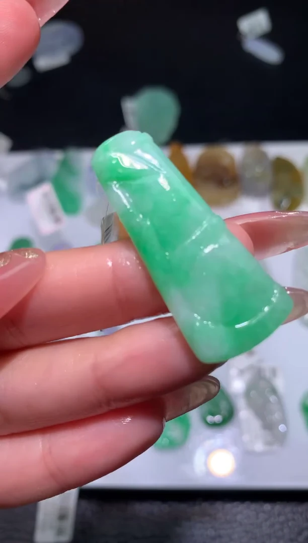 【闪购商品】定制翡翠未镶嵌毛货