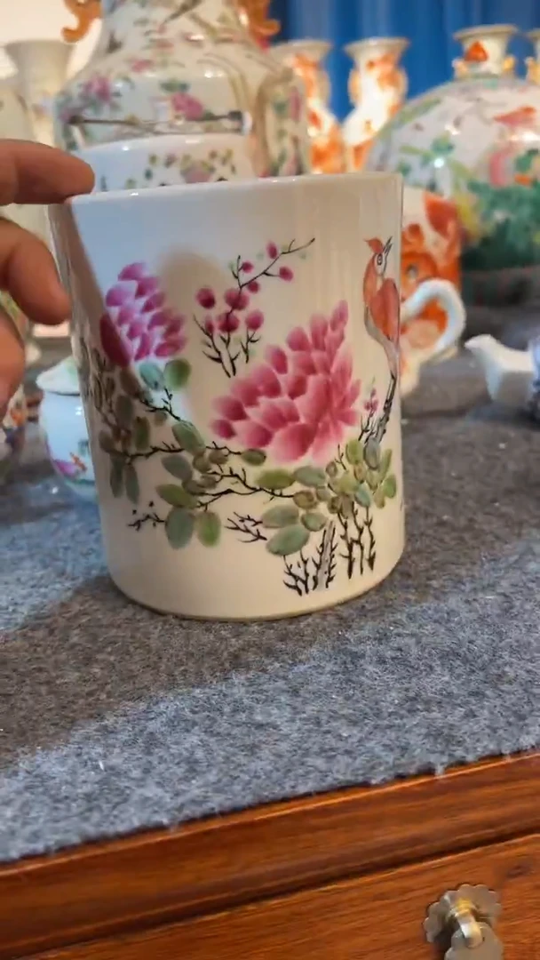 摆件瓷摆件瓷摆件鸟大笔筒