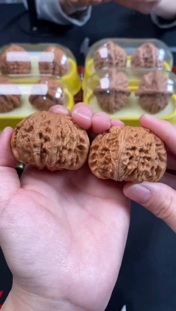 把件文玩核桃白狮子46尺Q880