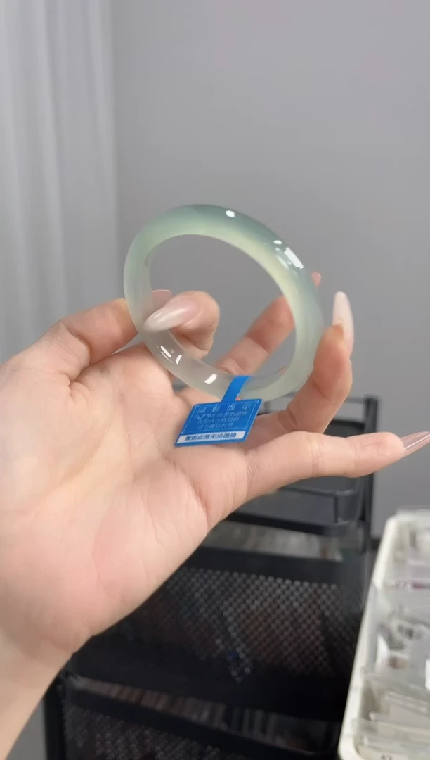 【闪购商品】玛瑙/玉髓手镯未镶嵌54-55圈