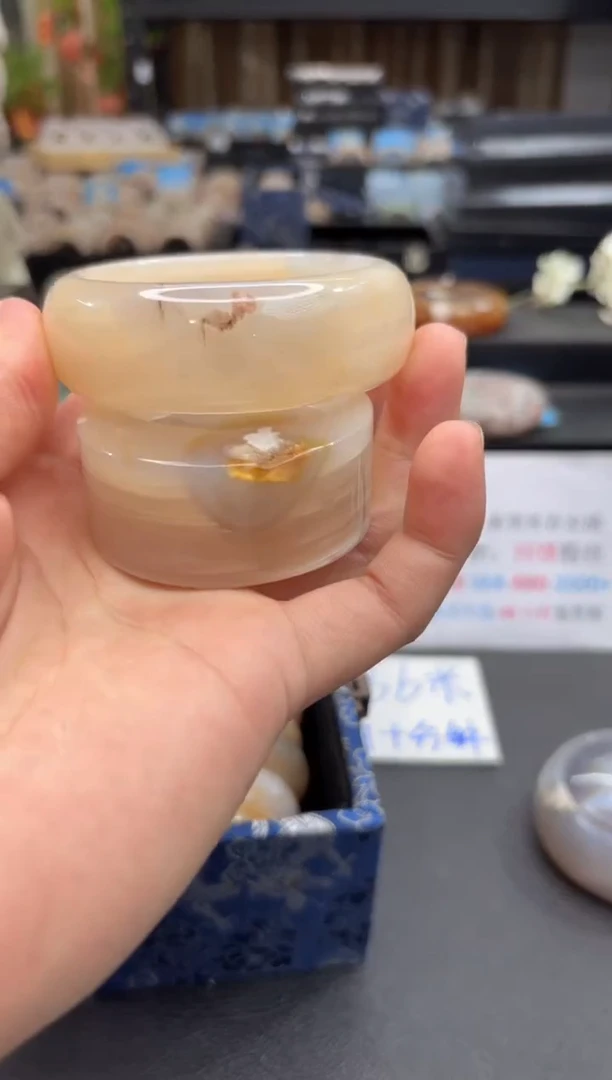 未镶嵌手镯石英质玉64(59圈赠送镯心)