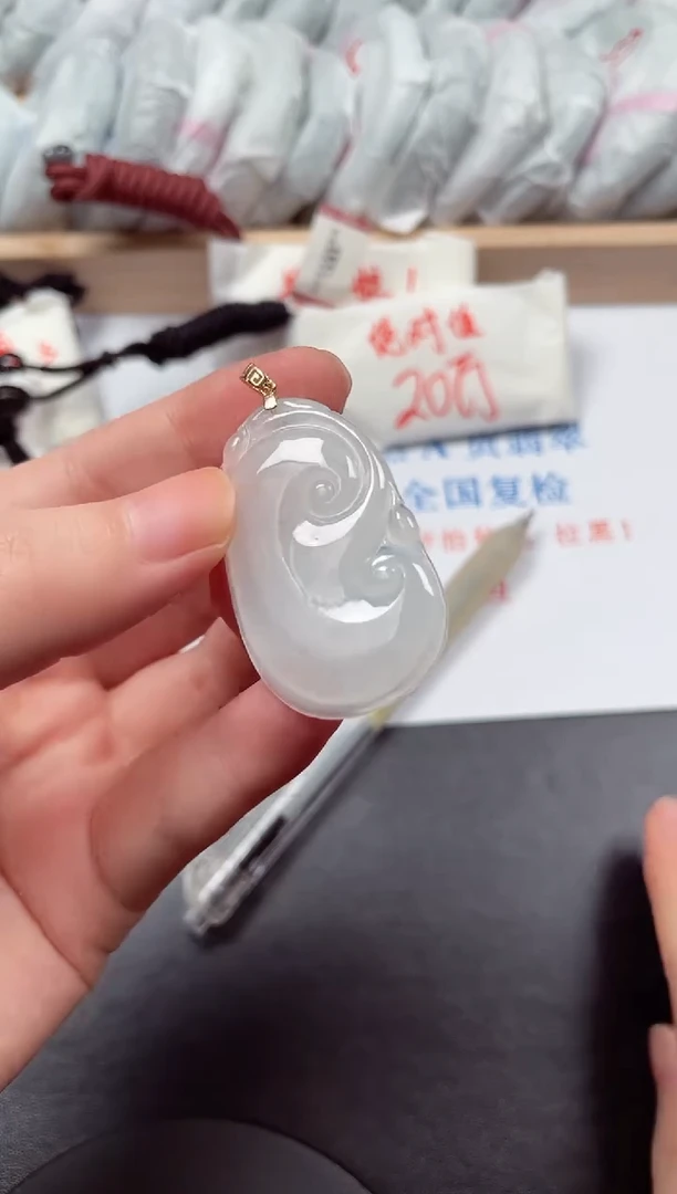 颈饰银S925镶嵌翡翠天然A货