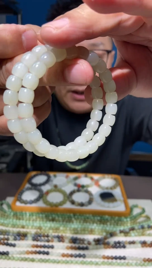 未镶嵌手链和田玉颜色多样性发货拍一发一