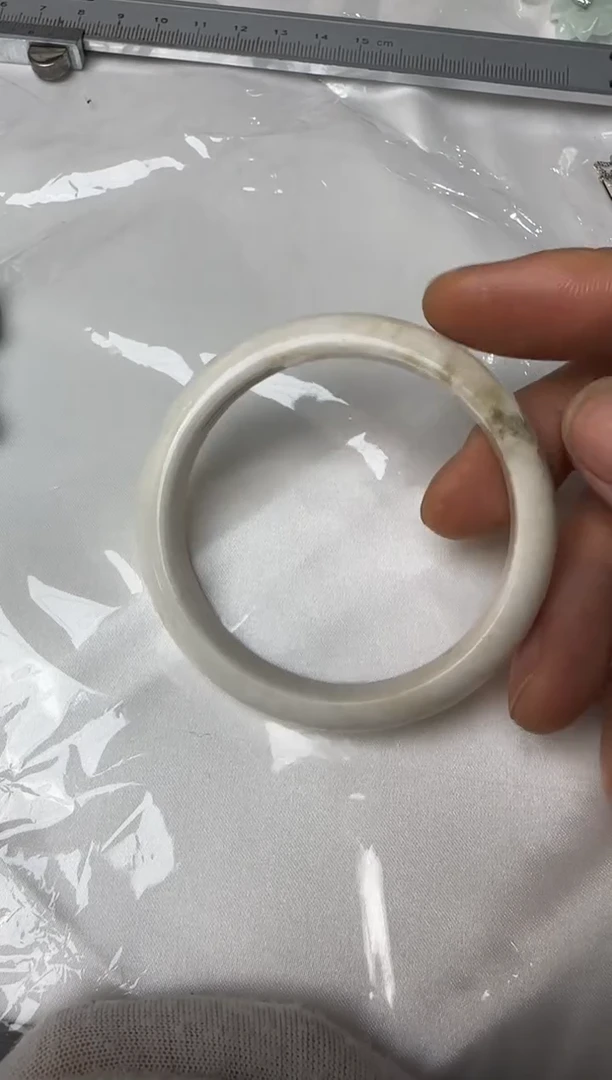 【闪购商品】翡翠手镯未镶嵌手镯56.5