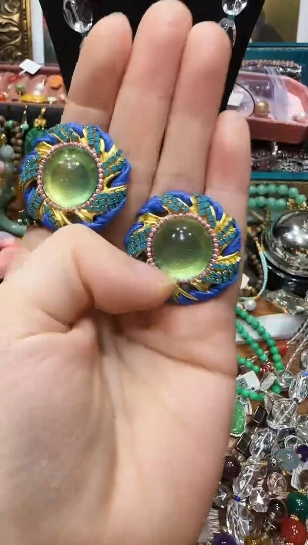 无非金属复古耳钉