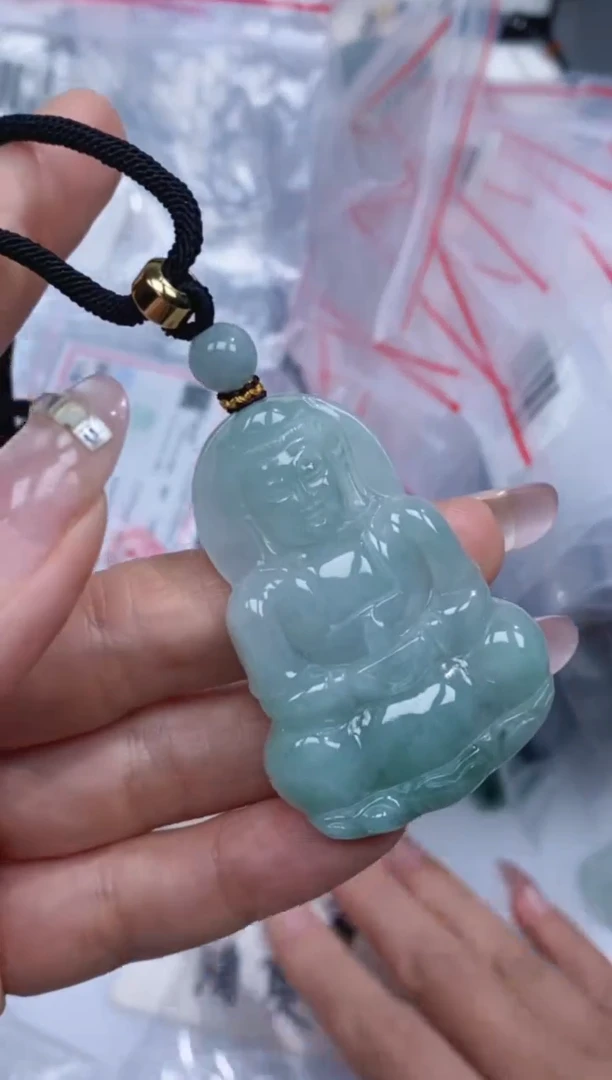 颈饰未镶嵌翡翠吊坠