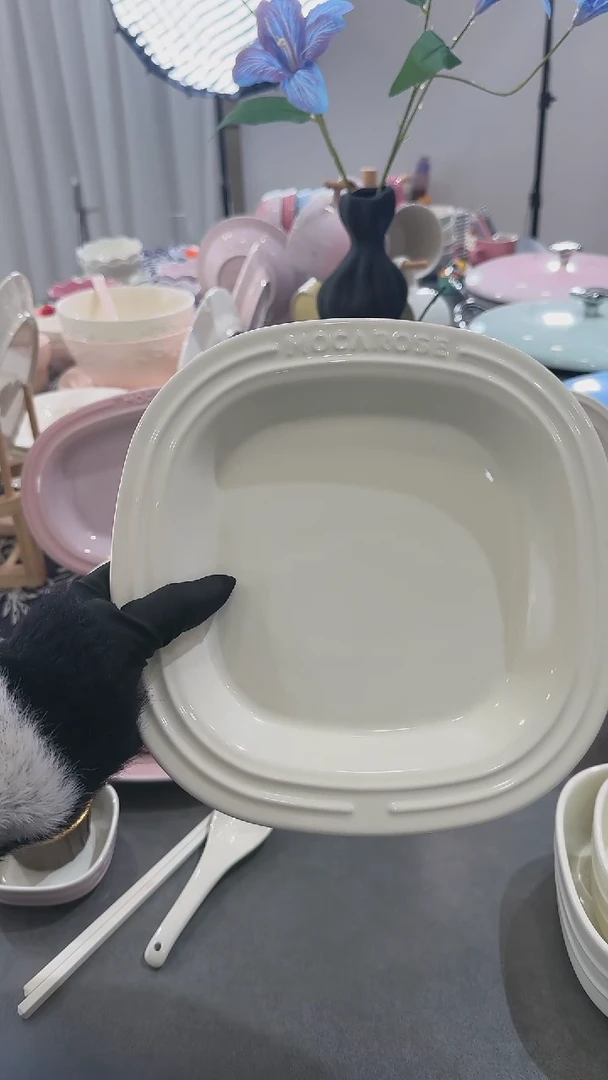 【闪购商品】瓷8.7英寸方形浅盘-奶油白