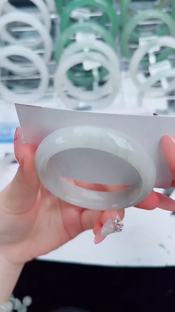 未镶嵌手镯石英质玉150-53/54