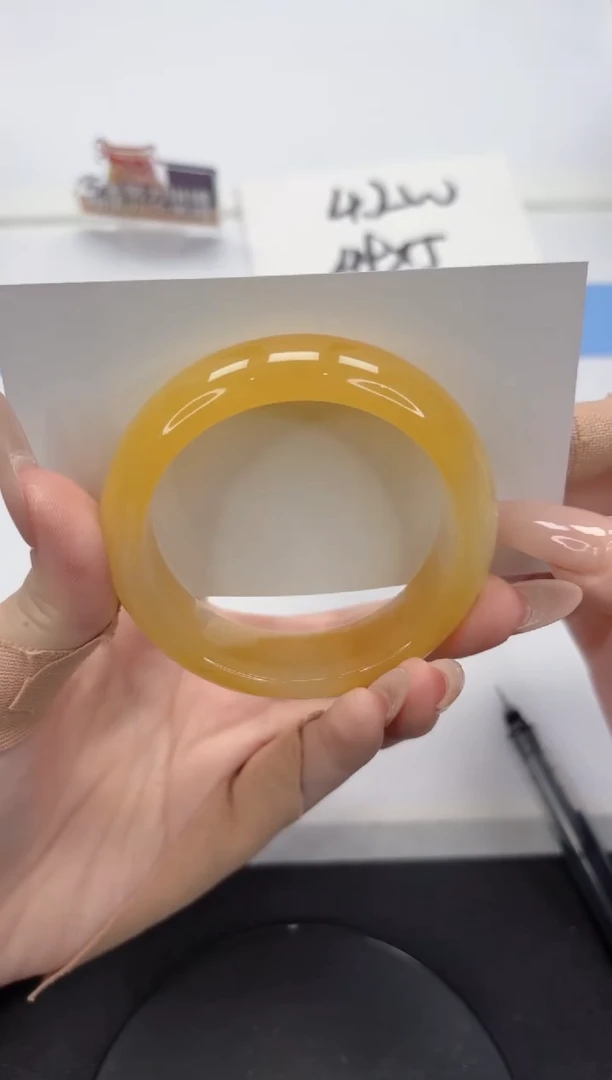 【闪购商品】石英质玉手镯未镶嵌A106-53.6