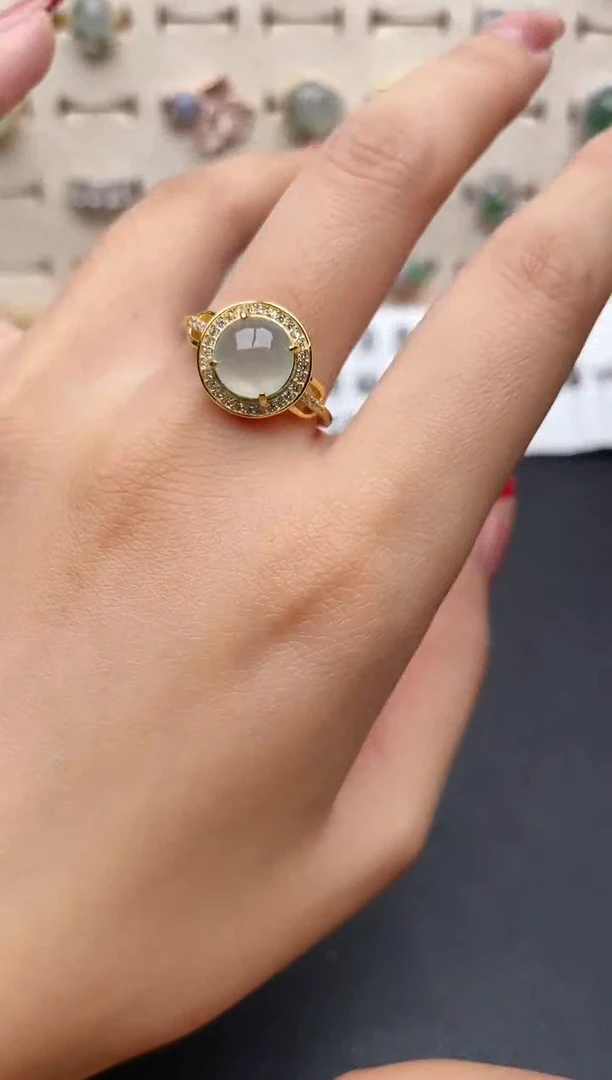 【闪购商品】翡翠戒指银S925镶嵌一物一证一礼盒