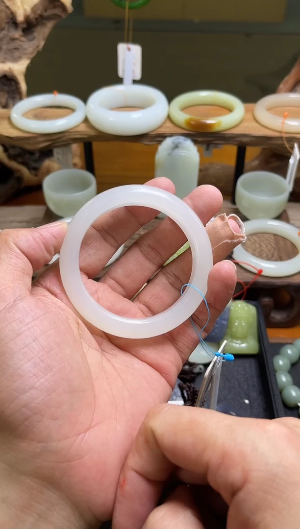 和田玉手镯未镶嵌青海白玉手镯  56+圈9010700