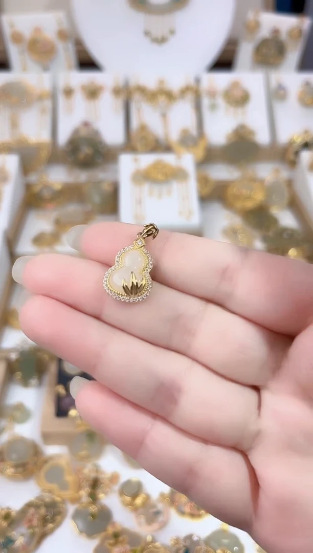 颈饰银S925镀金镶嵌和田玉福竹葫芦吊坠