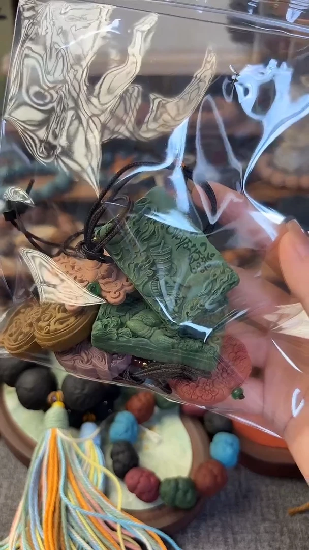 泥塑瑕疵香牌六个一起