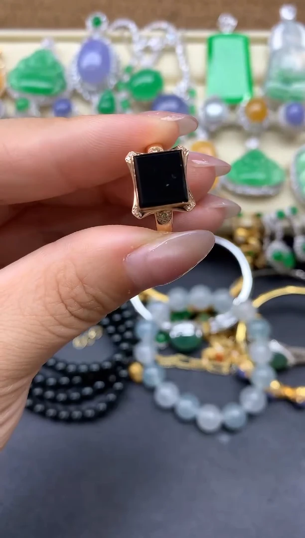 【闪购商品】翡翠戒指18K金镶嵌179-中国好珍宝