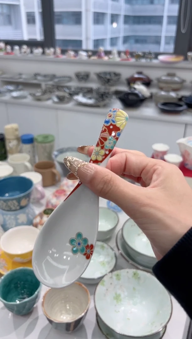【闪购商品】瓷片九谷烧陶制勺