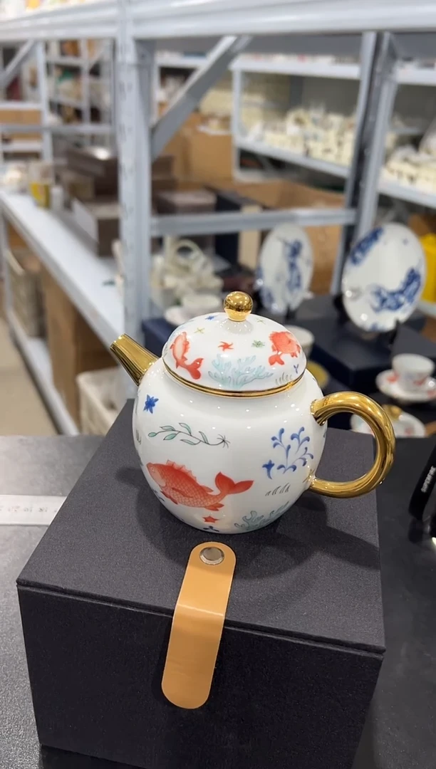 杯子骨瓷（原盒）400ML 球型 出水口 鱼草纹 茶壶 一把