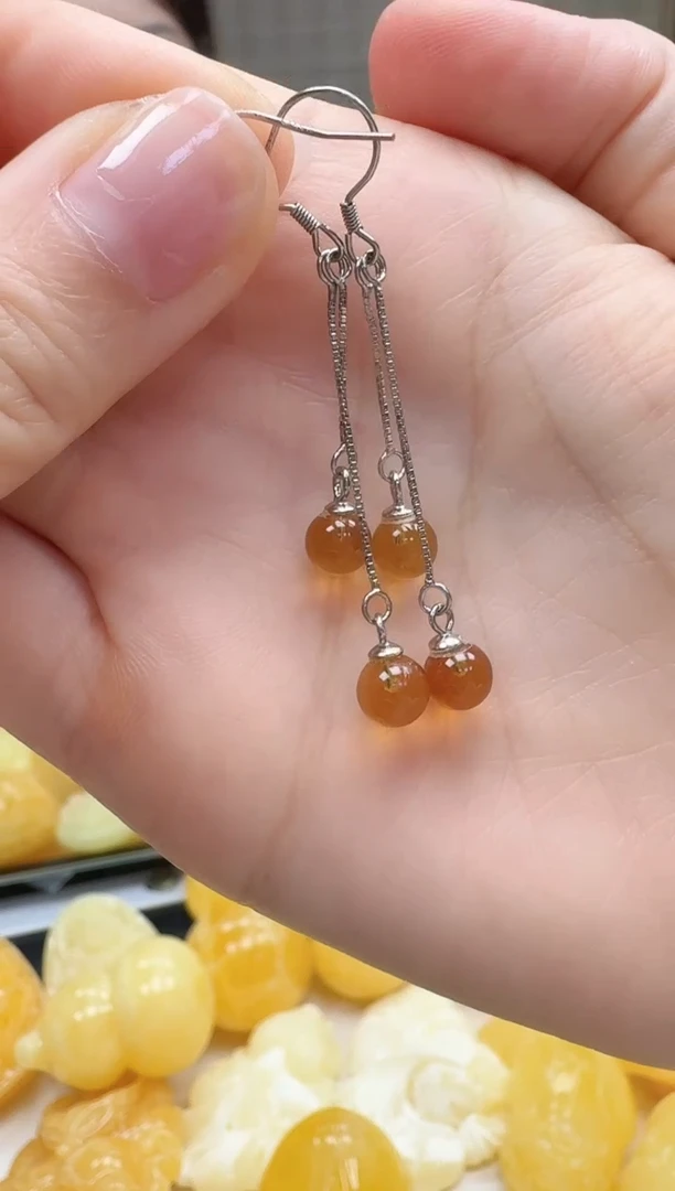 裸石琥珀未镶嵌如图