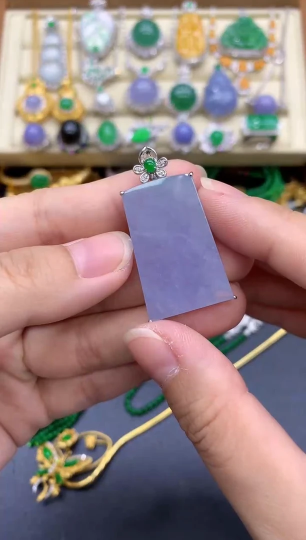 颈饰18K金镶嵌翡翠143-中国好珍宝