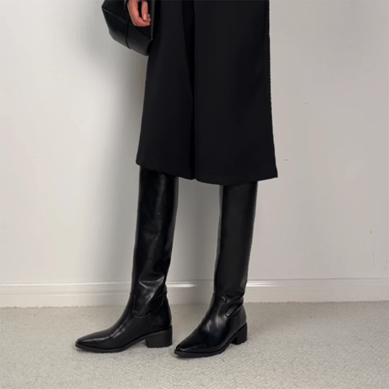 2025秋冬新款黑色显瘦百搭尖头高筒骑士靴女时尚牛皮大筒围长靴子