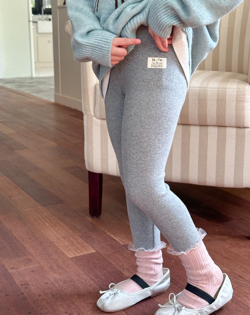 小思家2025年秋季外穿新款女童百搭纯色打底裤