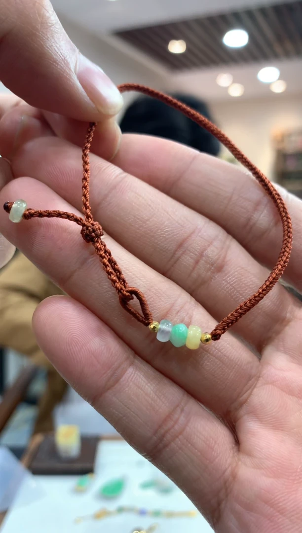 【闪购商品】翡翠手绳18K金镶嵌手绳多样性发货1件