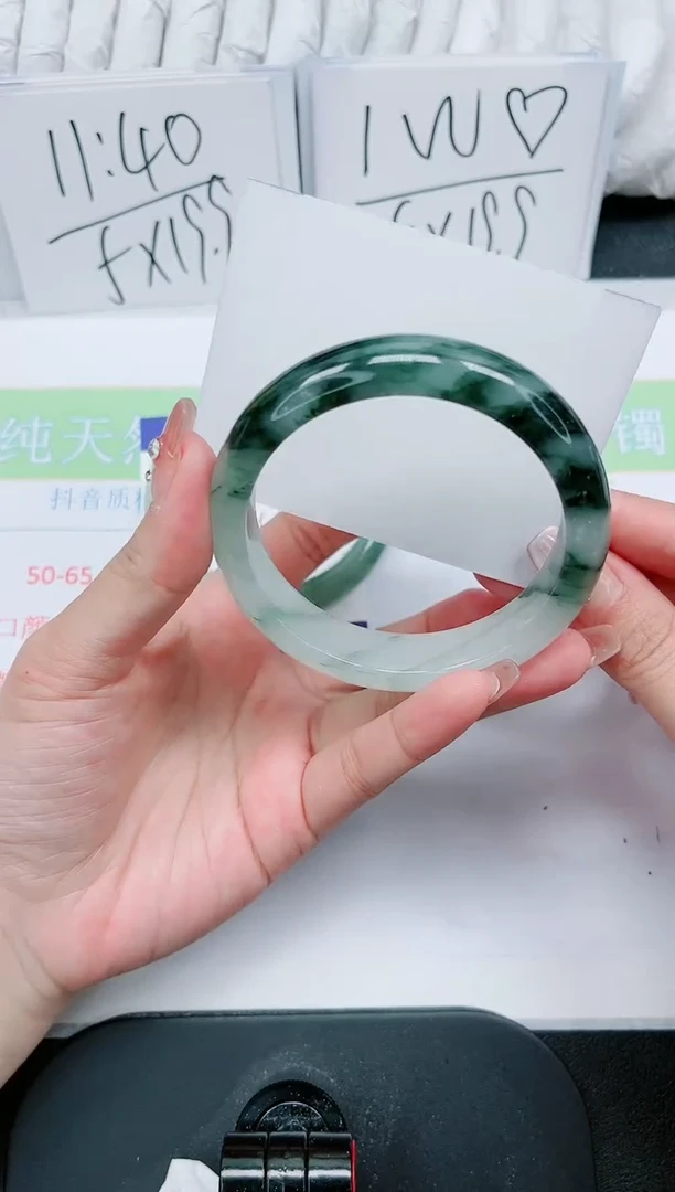 【闪购商品】石英质玉手镯未镶嵌137
