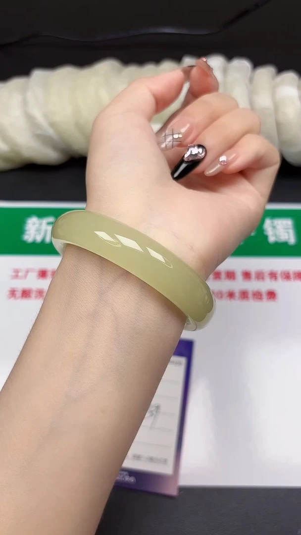 和田玉手镯未镶嵌61-5-58