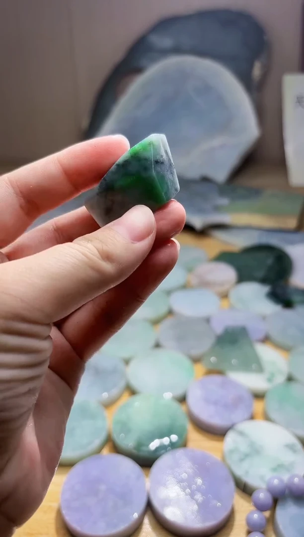 翡翠未镶嵌颈饰翡翠A货 姜谭530