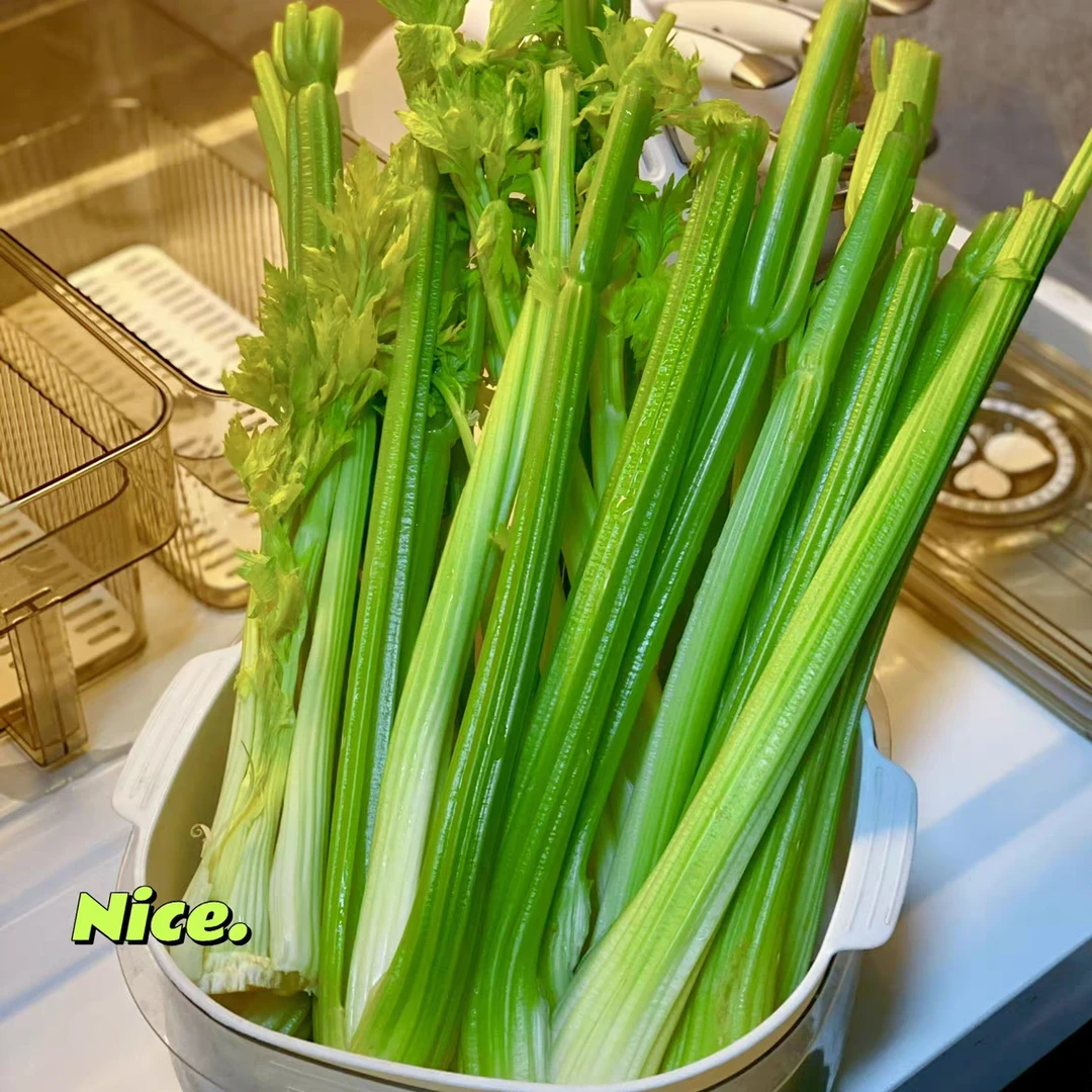 【帅帅媳妇专属】新鲜西芹5斤装榨汁素食沙拉凉拌生吃水果蔬菜京东包邮