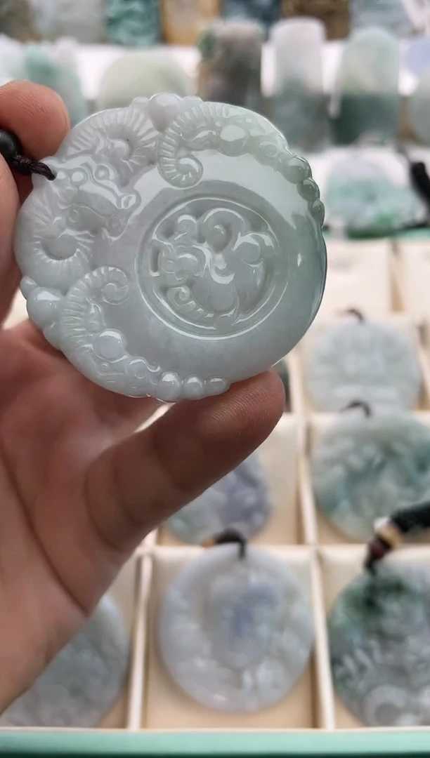 【闪购商品】翡翠颈饰未镶嵌..../1/13/66