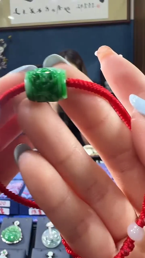 翡翠未镶嵌吊坠(不含链)路路通