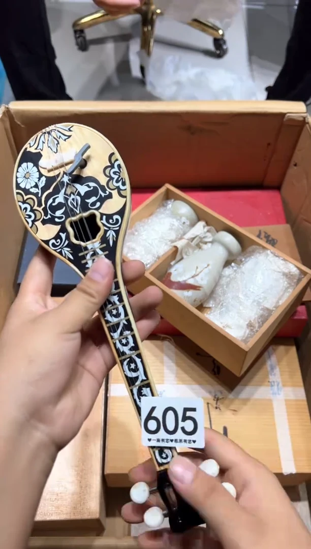 瓷片夕*605............