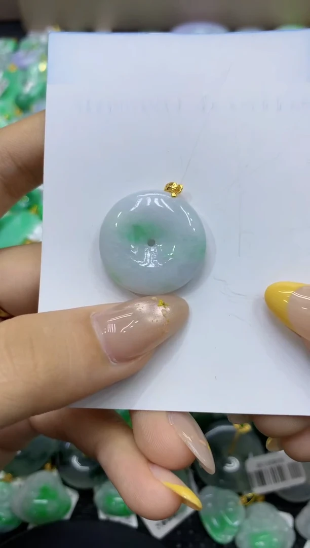 颈饰未镶嵌翡翠天然缅甸翡翠A货