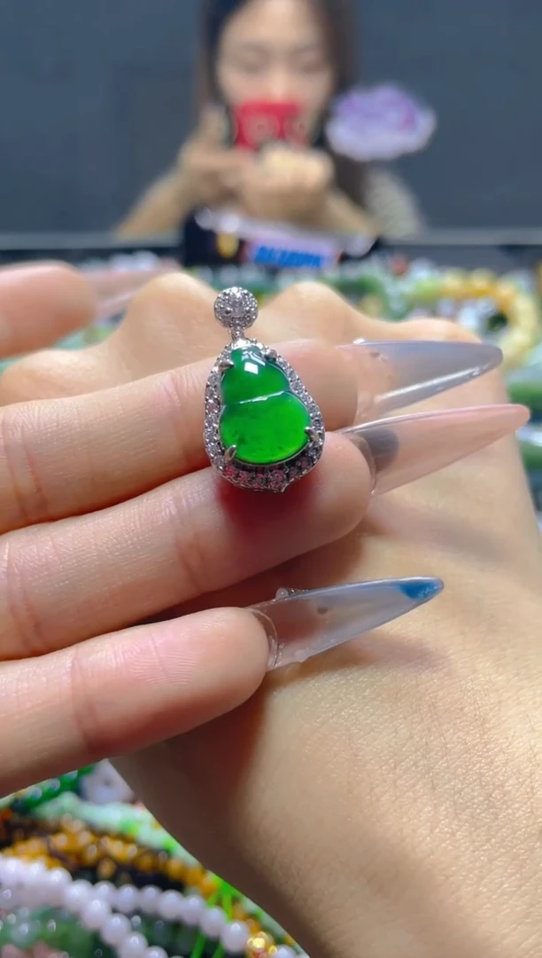 颈饰未镶嵌翡翠/J/翡翠A货，一件也是批发价