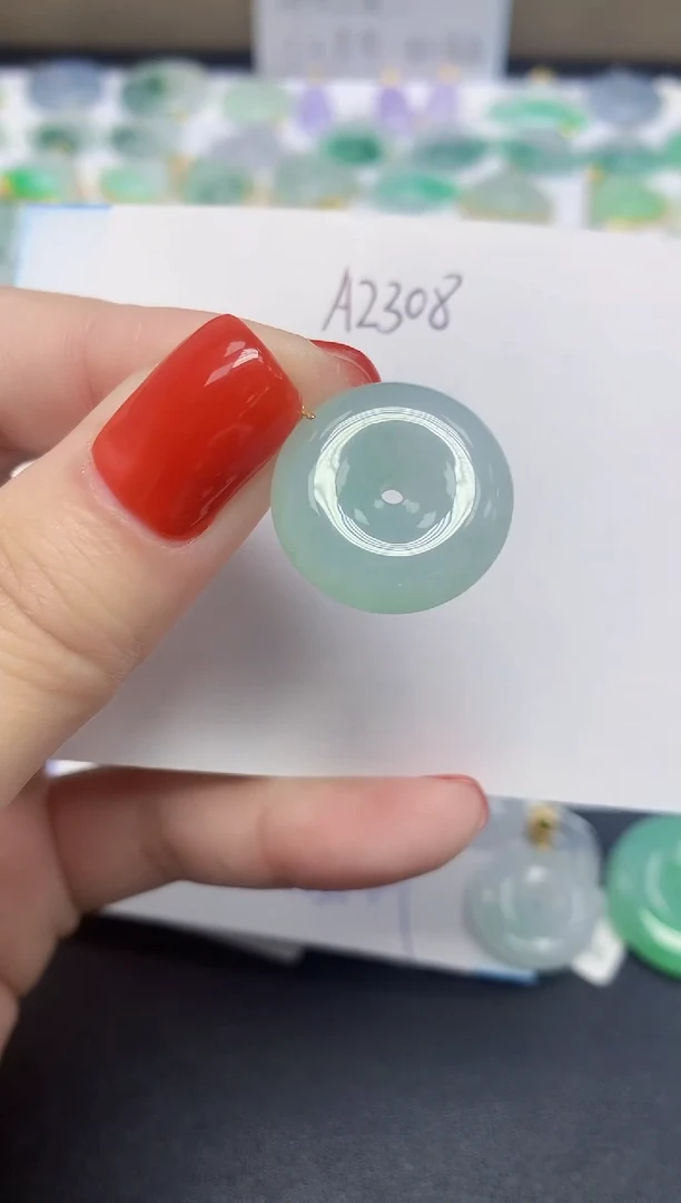 颈饰18K金镶嵌翡翠天然缅甸翡翠A货翡翠百元以上9元证书费自理