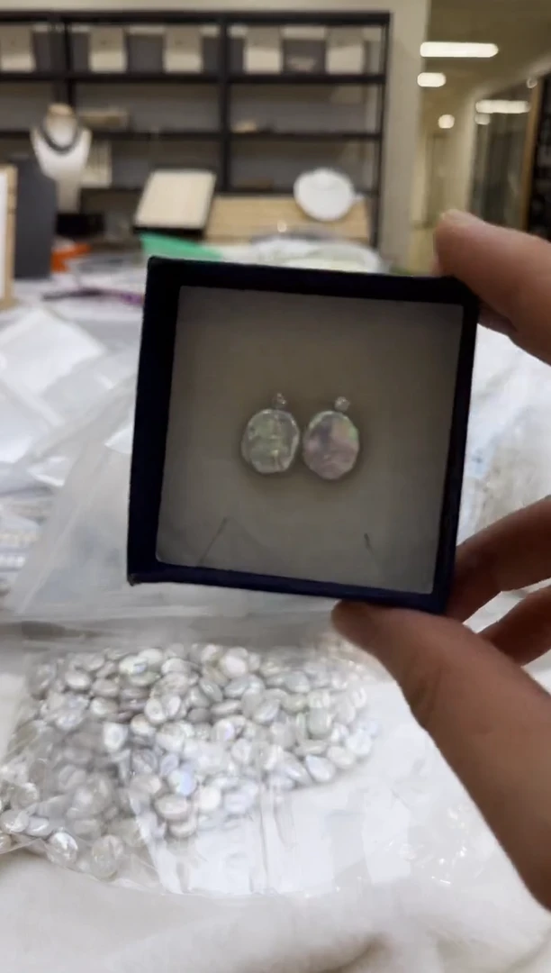 银S925镶嵌淡水珍珠耳钉15mm 巴洛克王妃