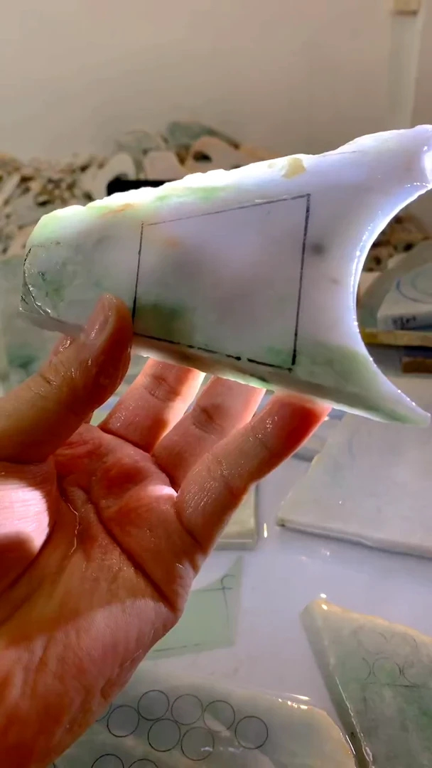 翡翠未镶嵌颈饰缅甸A货翡翠593