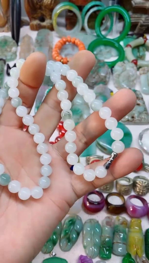 1直播间的实时画面