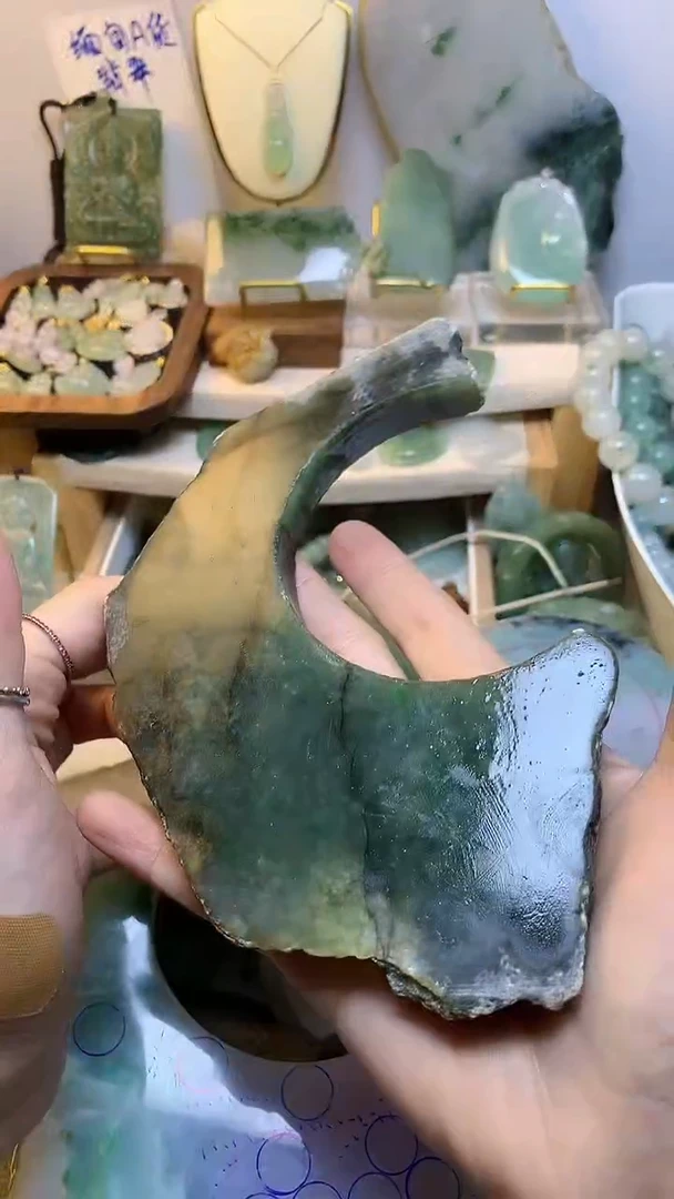 未镶嵌挂件翡翠躲****锅 缅甸A货翡翠，没有运费险