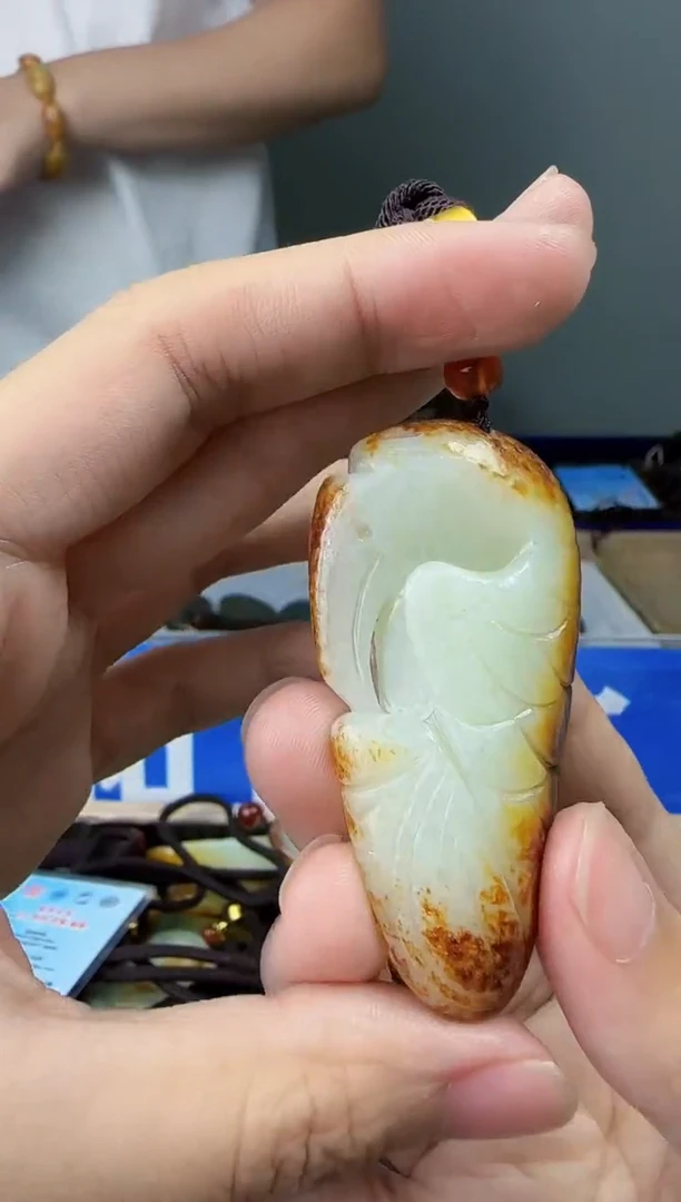 和田玉未镶嵌颈饰1